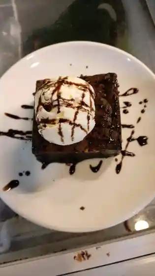 Chocolate Brownie with ice cream