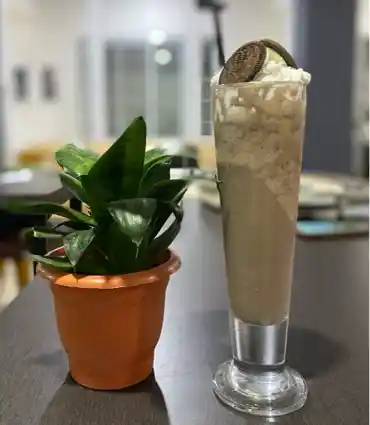 Blended Oreo Milk Shake